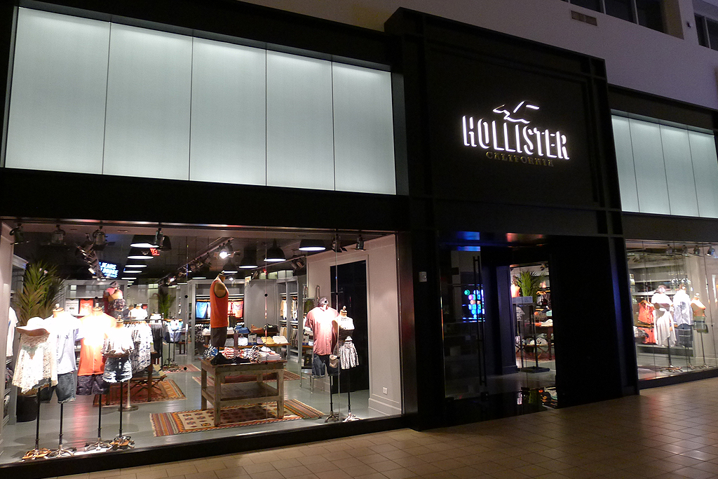hollister oxford valley mall